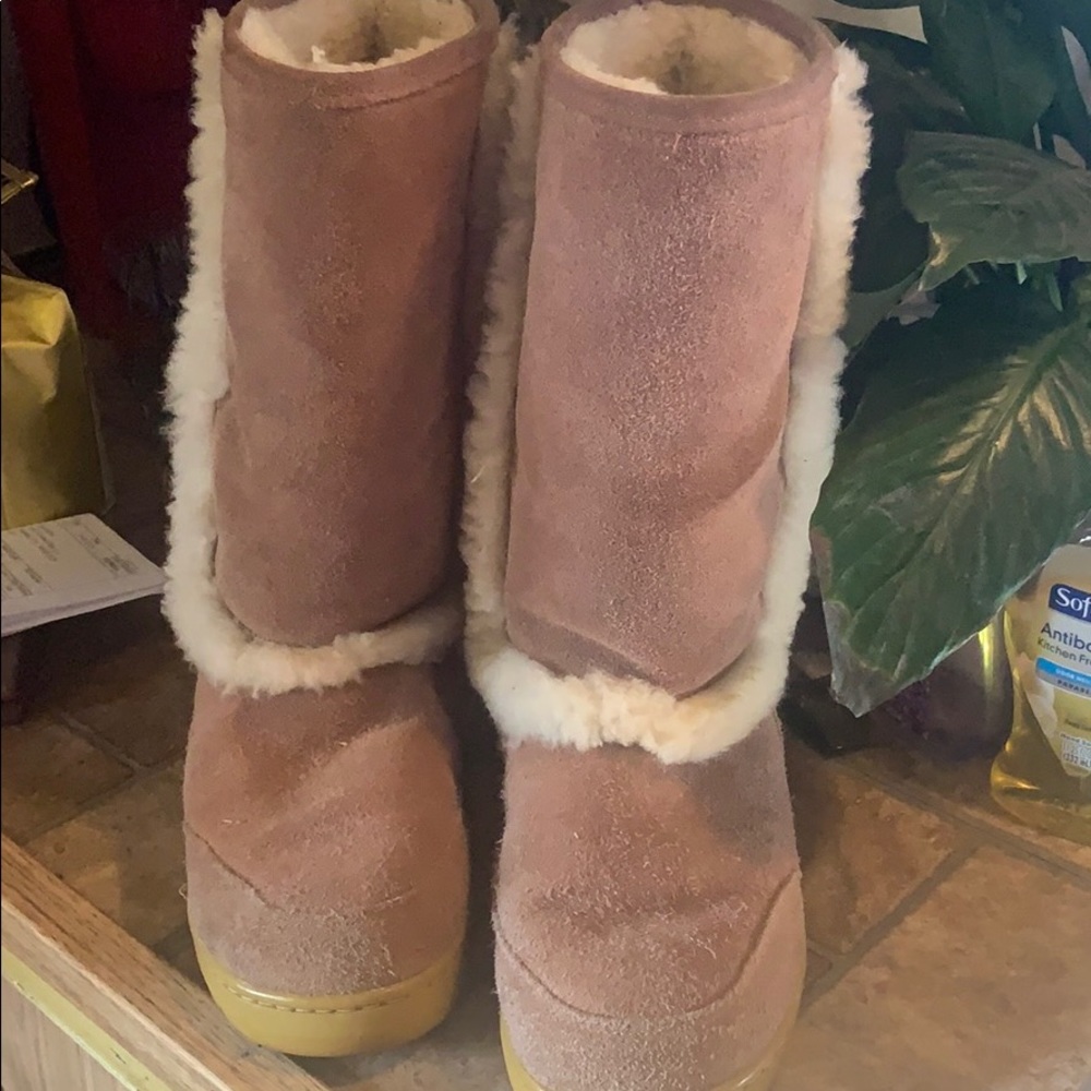 Women’s Bear Paw boots